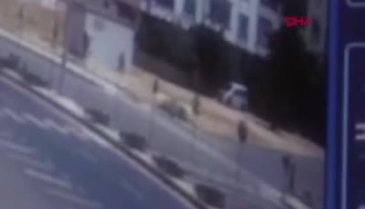 Yolun karşısına geçmeye çalışan 10 yaşındaki Ali'ye otomobil çarptı