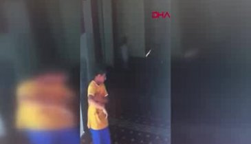 Camide üzerine ayakkabı dolabı devrilen çocuk öldü
