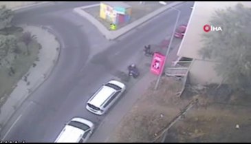 Şişli'de motosikletli gaspçılar güvenlik kamerasında