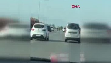 Tartıştığı sürücünün otomobiline doğru direksiyonu kırdı
