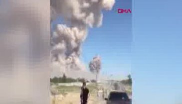 Kazakistan'daki silah deposundaki patlamalar asker kamerasına yansıdı