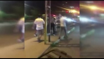 Otobüs şoförü ile yolcular tekme tokat birbirine girdi