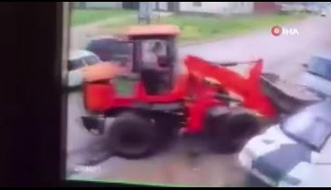 Rusya'da emniyet müdürünün oğlu kepçeyle oto tamircisini ezdi