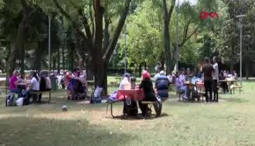Sıcaklardan bunalan Bursalılar, Botanik Park'a koştu