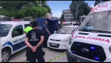 Konuşmak için çağırdığı eşini tabancayla vurdu