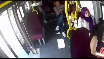 Bursa'da hırsızın zevkten dört köşe olduğu an kamerada - 2