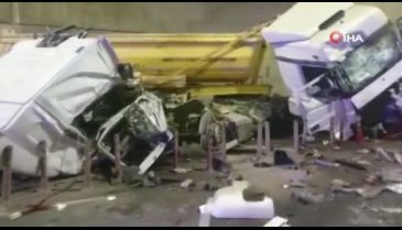 Zincirleme kaza! Ortalık savaş alanına döndü