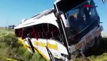 Aksaray'da yolcu otobüsü devrildi: Çok sayıda yaralı var