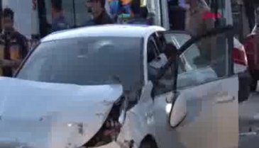 Kanlar içinde kaldılar! Bursa plakalı otomobil...