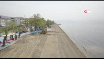 Bursa plajları yosunlardan temizleniyor!
