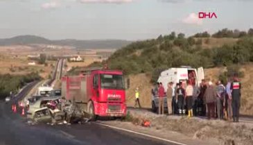 Kazaya yardım etmek için durmuştu... Babasının cansız bedeniyle karşılaştı