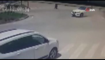 Bursa'da kaza anı kameraya böyle yansıdı