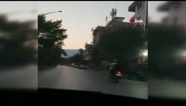 Tehlikeli yolculuk: Motosiklete 5 kişi bindiler
