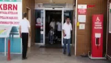Bursa'da kumanda pilini yutan Ömer hastanelik oldu