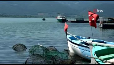 Bursa'da bu gölden çıkan balıklar 100 yıldır müzayede ile satılıyor
