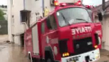 Ereğli'de dere taştı! Ev ve iş yerleri su altında kaldı
