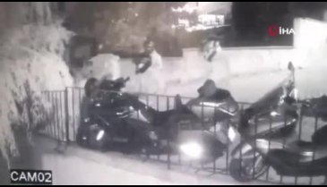Kasklı motosiklet hırsızlığı çetesi kamerada