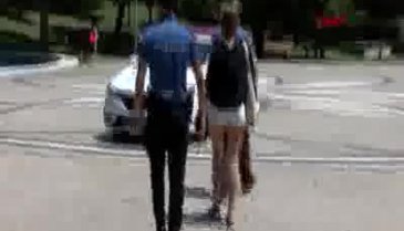 Genç kadına kapkaç şoku
