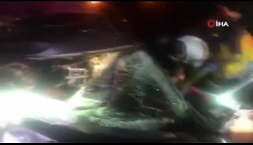 Bursa'da tıra arkadan çarptı: 2 ölü