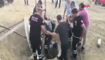 Anne, oğlu ve ikiz kardeşi temizledikleri kuyuda öldü