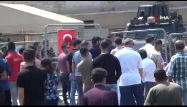 Psikolojisi bozuk turist paniğe neden oldu