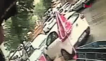 Kamyon dehşeti kameraya yansıdı