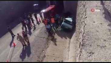 Otomobil 10 metreden düştü: 1 ölü, 4 yaralı