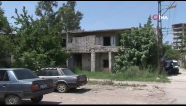 Uyuşturucu bağımlıları evi likit bomba atarak kundakladı