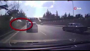 Eskişehir-Bursa karayolunda ters yönden giden araç tehlike saçtı