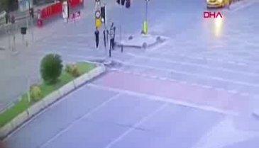 7 kişiyle tartışan Özbek genç bıçaklanarak öldürüldü