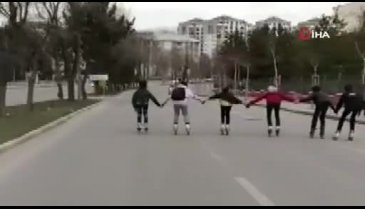 Patenci gençlerin tehlikeli yolculuğu kameraya yansıdı