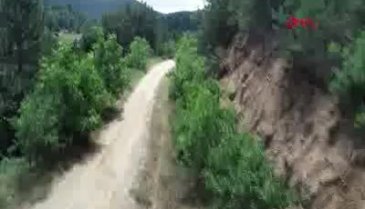 Bursa'da yoldan gelip geçenler için 'Hayrat Bahçesi' yaptı