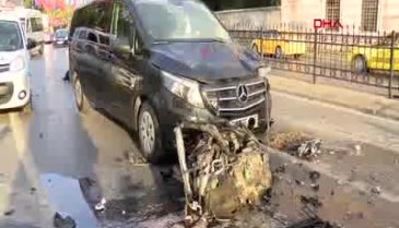 Takla atan otomobilin motoru yola fırladı
