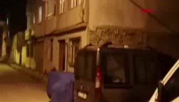 Bursa'da evine balkondan girmeye çalıştığı sırada düşerek yaralandı