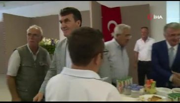 Bursa Osmangazi Belediye Başkanı Dündar, muhtarlar ile istişarede bulundu