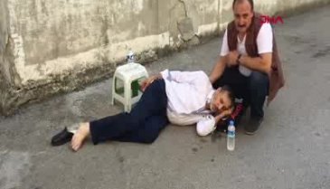 Bursa'da eski eşini sırtından bıçakladı