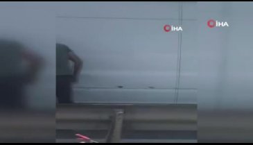 Bursa'da minibüs seyir halindeyken alev aldı