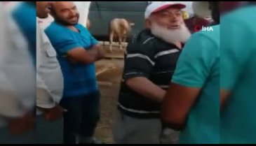 Pazarlık ettiği adamın parmaklarını kırdı