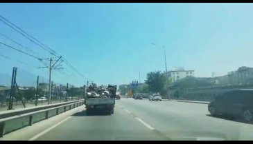 Bursa'da pes dedirten görüntü! Kazaya davetiye çıkartıyor (ÖZEL HABER)