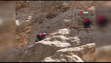 Bursalı 3 kadın dağcı 3200 metrelik Aladağlar'ı fethetti