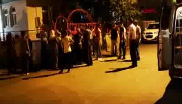 Husumetli komşular arasında satırlı-bıçaklı kavga: 5 yaralı