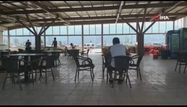 Bursa'da gaziyi gittiği kafede ayaklarını uzattı diye öldüresiye dövdüler