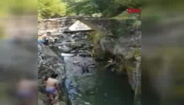 Kanyondaki salıncaktan dereye düştü