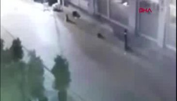 Gelen hesaba kızıp kafeye molotof attı