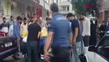 Bursa'da otomobil ile çarpışan motosikletin sürücüsü yaralandı