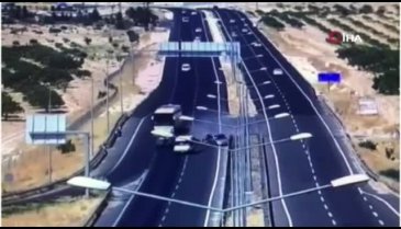 14 kişinin yaralandığı zincirleme kazanın görüntüleri ortaya çıktı