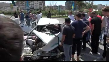 Bursa'da yolcu otobüsüne çarpan otomobilde can pazarı - 2
