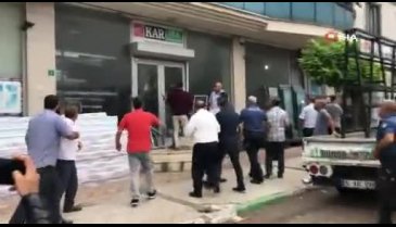 Bursa'da esnafın sopalı park kavgası