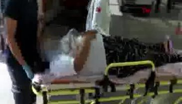 Sevgilisini demir çubukla bayıltana kadar dövdü