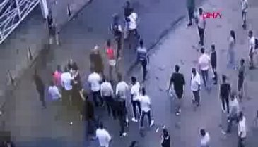 Yabancı uyruklu iki grup birbirine girdi